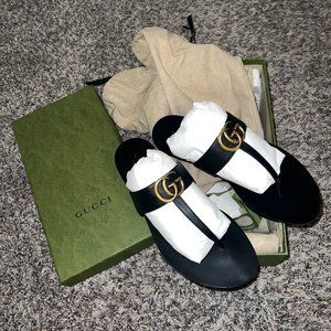 GUCCI - Leather Thong Sandal with Double G - Size 38